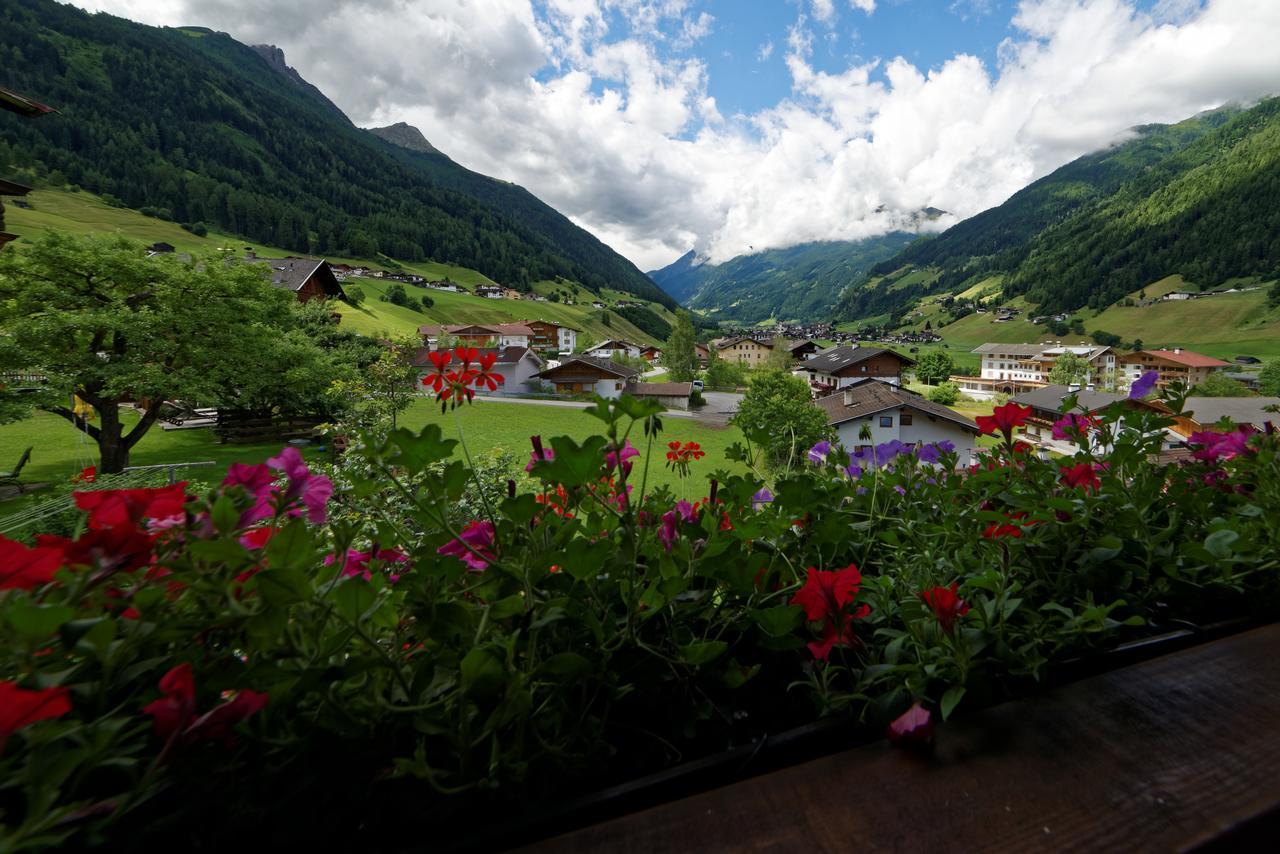 Hotel Fleckhof à Neustift im Stubaital Extérieur photo